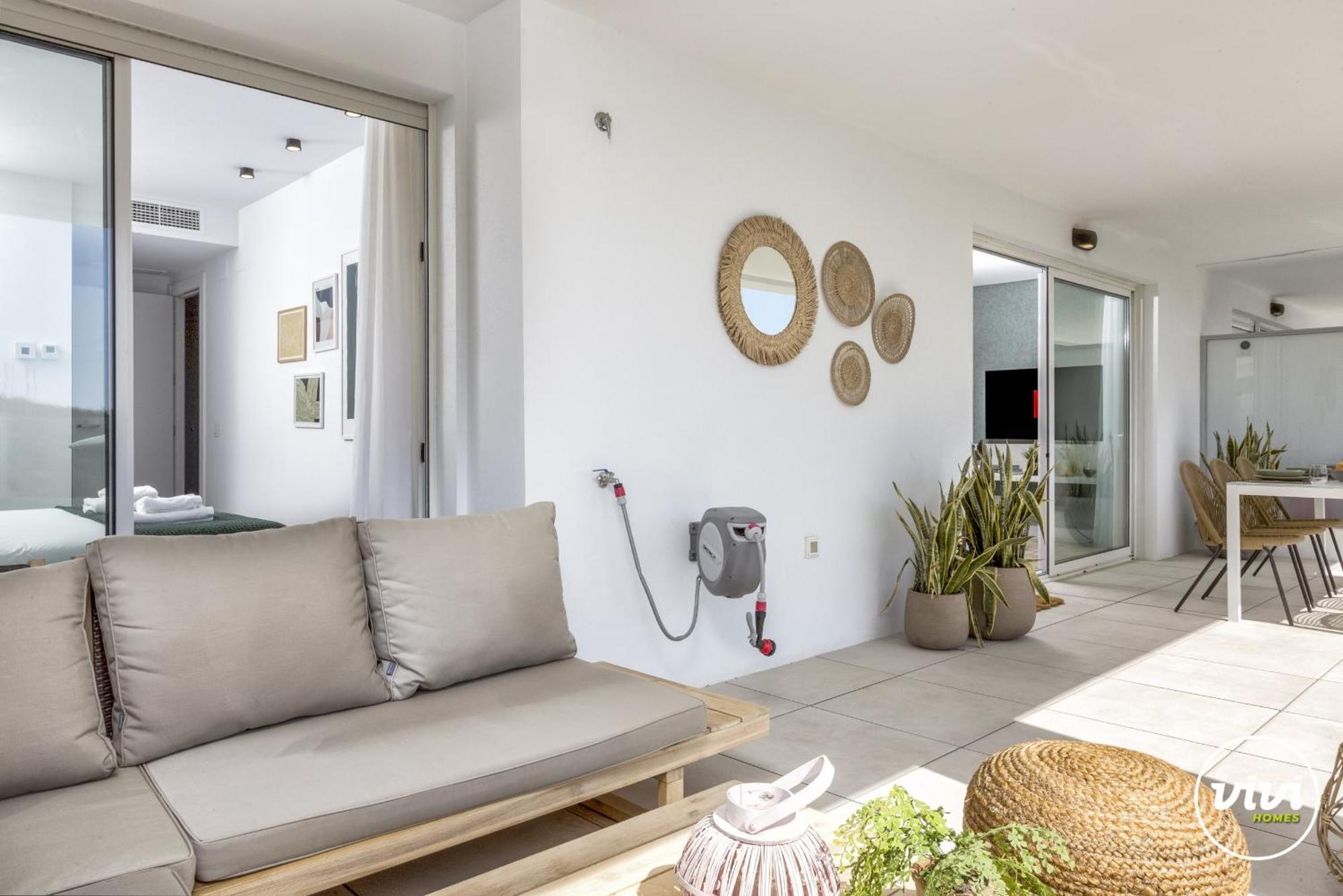 Vivi Homes - Casa Element Pool, Terrace & Golf Marbella