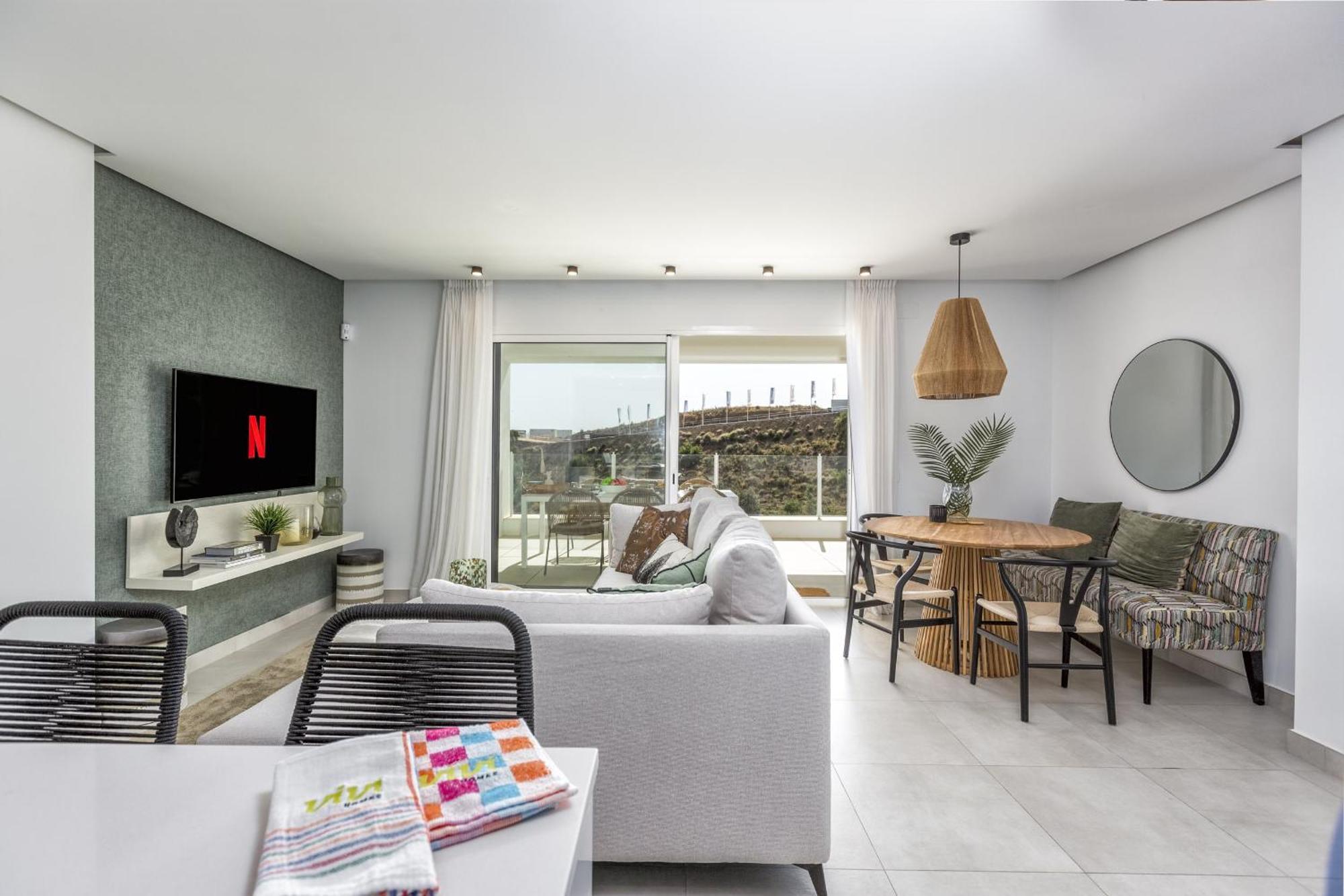 Vivi Homes - Casa Element Pool, Terrace & Golf Apartment *